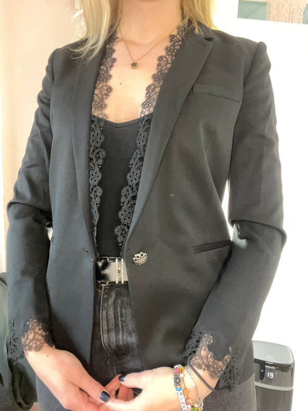 Blazer The Kooples noir avec détails en dentelle