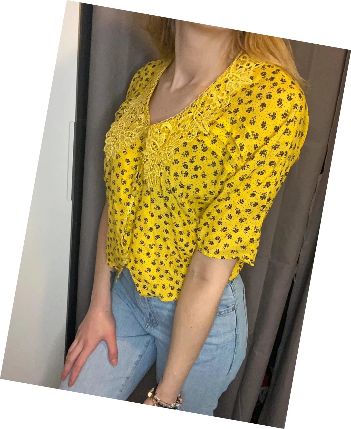 Chemisier vintage à fleurs col dentelle