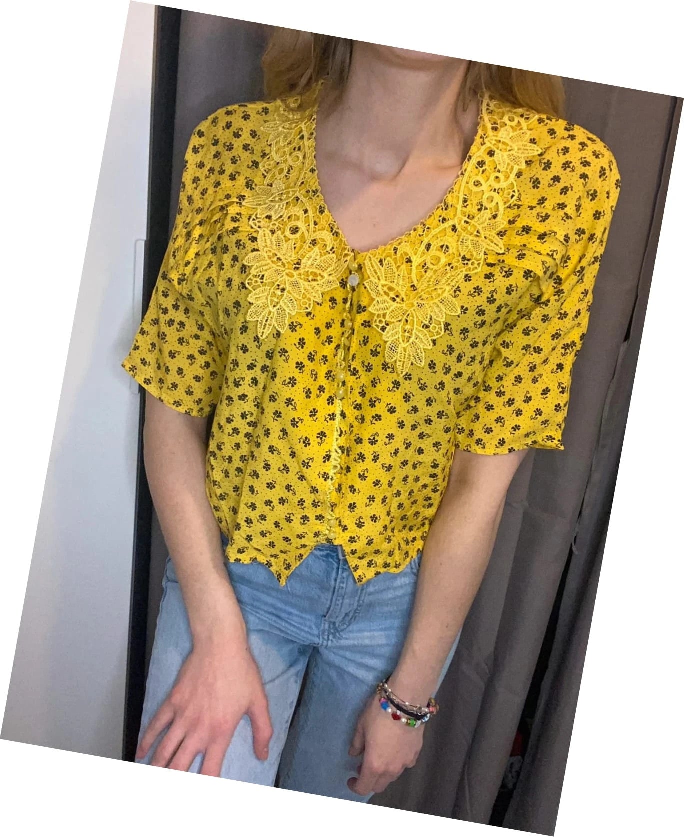 Chemisier vintage à fleurs col dentelle
