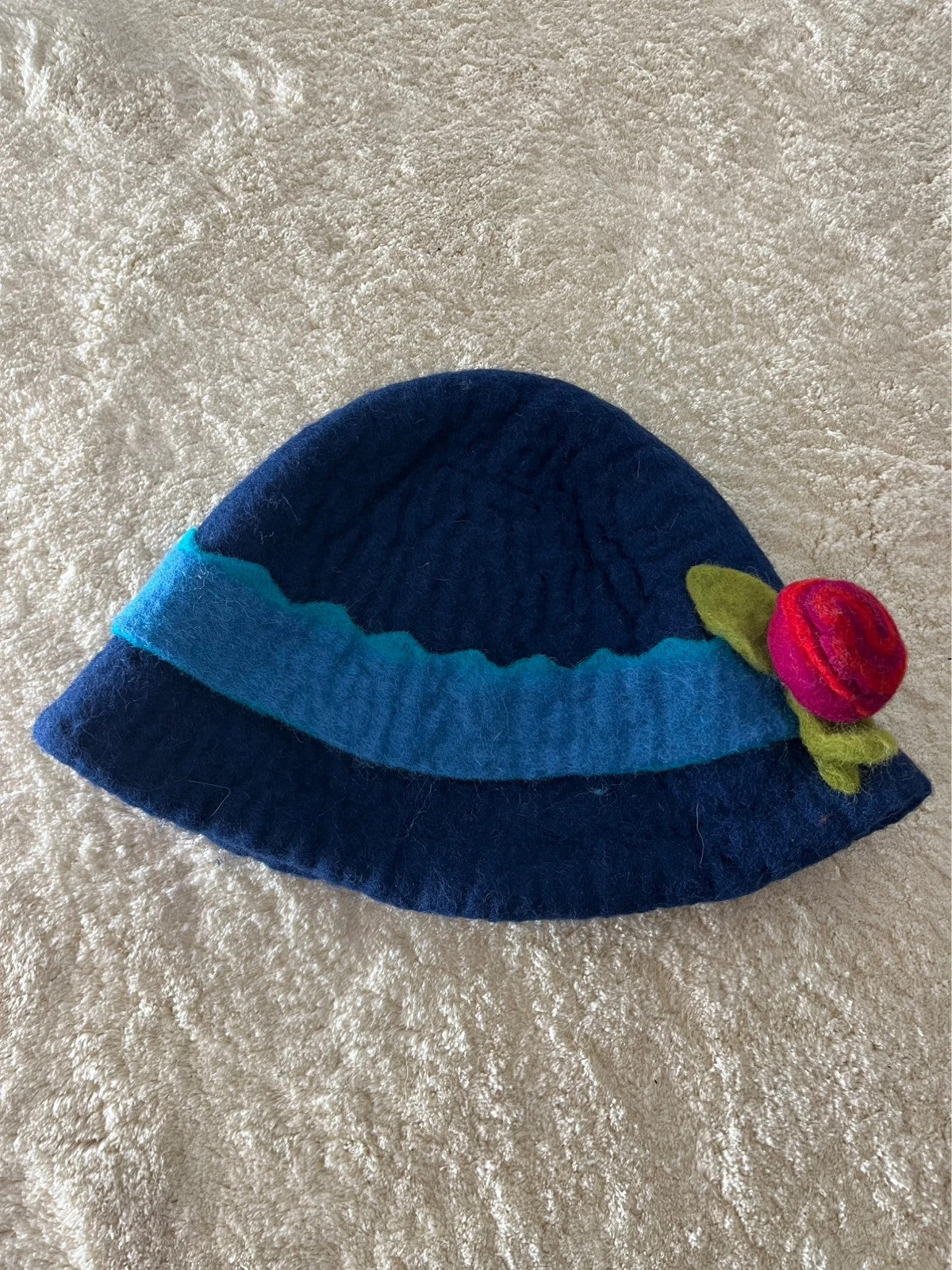 Chapeau vintage matière feutrine fait main